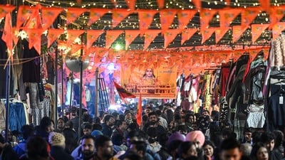 A view of Janpath Market decorated with saffron flags ahead of Shri Ram Lalla Idol Pran Pratishtha at Ayodhya Temple in New Delhi. (HT Photo/Raj K Raj) A view of Janpath Market decorated with saffron flags ahead of Shri Ram Lalla Idol Pran Pratishtha at Ayodhya Temple in New Delhi. (HT Photo/Raj K Raj)