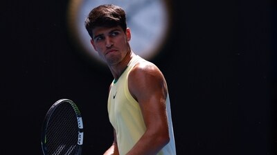 Spain's Carlos Alcaraz reacts during his third round match against China's Shang Juncheng (REUTERS)