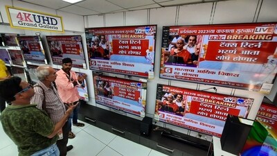 FILE: People watch the Union Budget being presented by Finance Minister Nirmala Sitharaman in the Parliament. (HT PHOTO) FILE: People watch the Union Budget being presented by Finance Minister Nirmala Sitharaman in the Parliament. (HT PHOTO)