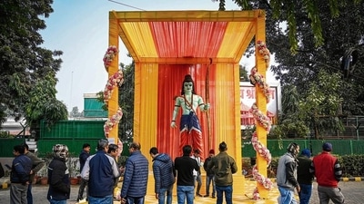 A life-size sculpture of Lord Ram has been installed at Janpath, and has become the new worship and selfie spot. (Photo: Sanchit Khanna/ HT) A life-size sculpture of Lord Ram has been installed at Janpath, and has become the new worship and selfie spot. (Photo: Sanchit Khanna/ HT)