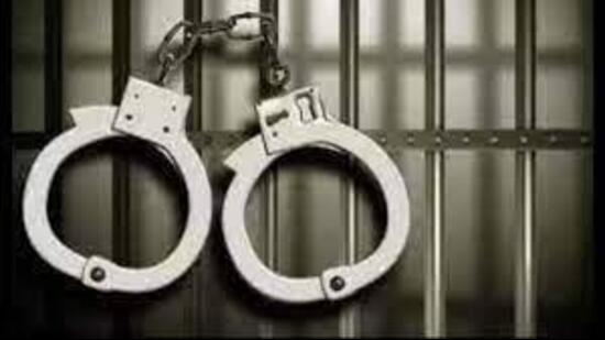 Interstate gang behind jewellery shop robbery, 5 members nabbed in Ludhiana. (HT)