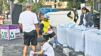 2 marathon runners dead, 22 hospitalised
