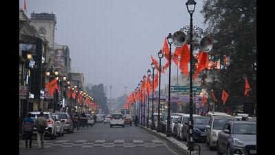 All 83 shops in Hazratganj market have adorned flags and banners. Traders will also take out a procession through the market with over 1000 people, and organise a joint prayer ceremony at the Hanuman Mandir in Hazratganj, around 12:30pm. (HT Photo) All 83 shops in Hazratganj market have adorned flags and banners. Traders will also take out a procession through the market with over 1000 people, and organise a joint prayer ceremony at the Hanuman Mandir in Hazratganj, around 12:30pm. (HT Photo)