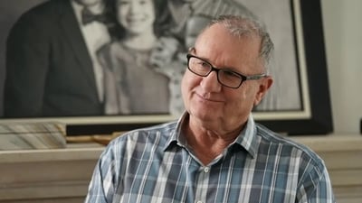 Ed O’Neill reveals regrettable incident with co-star Amanda Bearse on 'Married ... With Children' (X) Ed O’Neill reveals regrettable incident with co-star Amanda Bearse on 'Married ... With Children' (X)