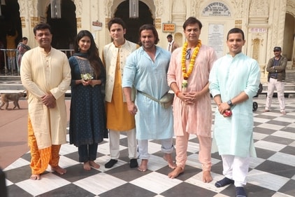 Shrimad Ramayan actors Prachi Bansal, Sujay Reu, Basant Bhatt, Nirbhay Wadhwa, Siddharth Kumar Tewary and others at Kanak Bhawan in Ayodhya Shrimad Ramayan actors Prachi Bansal, Sujay Reu, Basant Bhatt, Nirbhay Wadhwa, Siddharth Kumar Tewary and others at Kanak Bhawan in Ayodhya