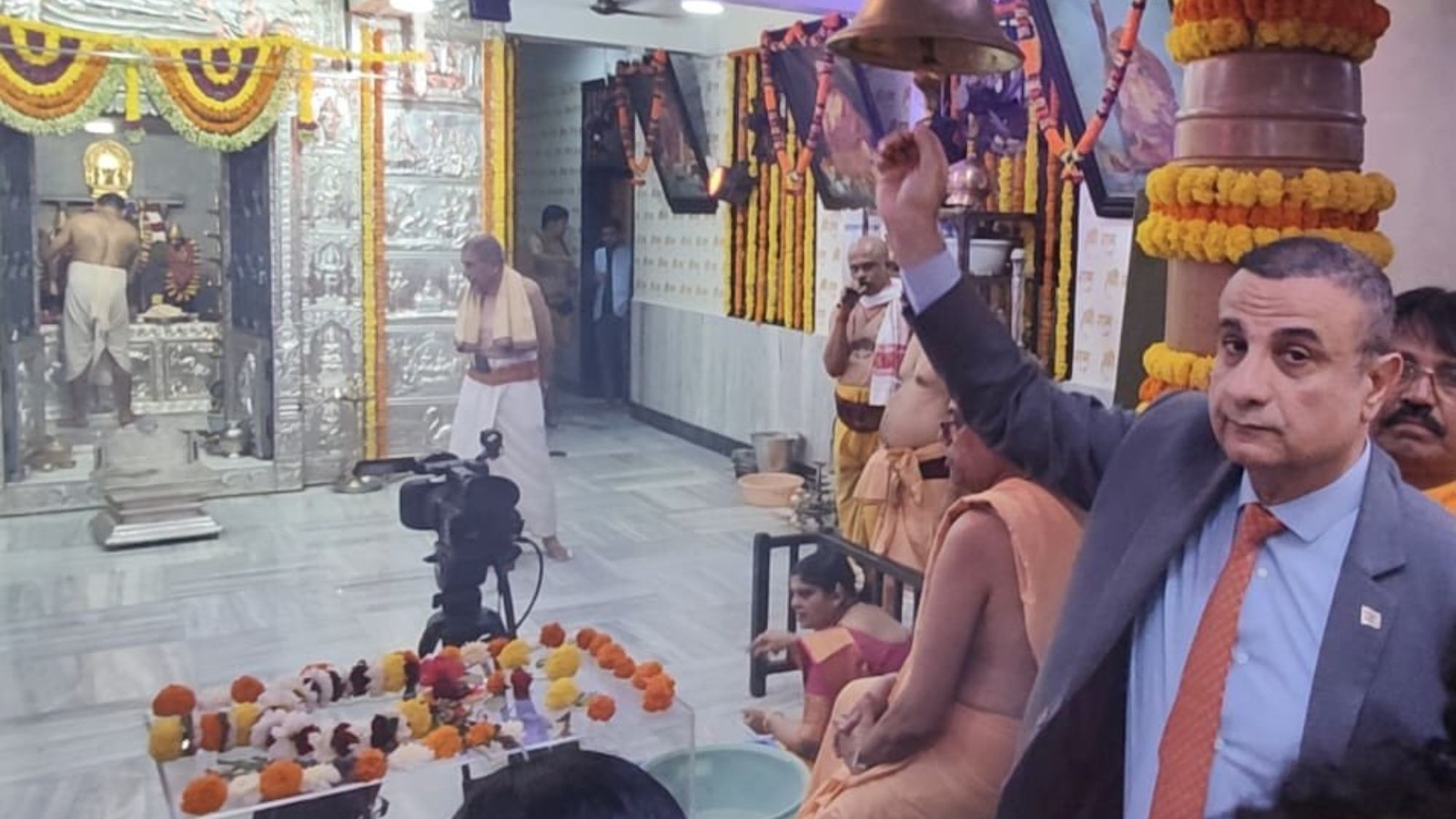 Israeli Consul General visits Mumbai's Ram Mandir, says will visit Ayodhya soon | Trending - Vimarsana News