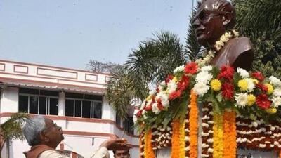 Bihar chief minister Nitish Kumar paying tribute to Karpoori Thakur in February 2023. (File Photo) Bihar chief minister Nitish Kumar paying tribute to Karpoori Thakur in February 2023. (File Photo)
