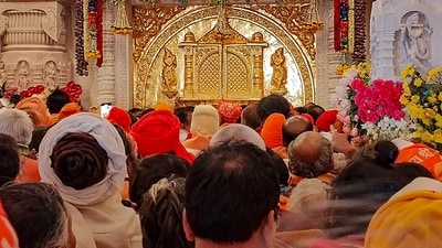 Ayodhya: Crowded chamber before the sanctum sanctorum of the Ram temple as invitees wait for the opening of the garb griha after 'Pran Pratishtha' ceremony, in Ayodhya (PTI) Ayodhya: Crowded chamber before the sanctum sanctorum of the Ram temple as invitees wait for the opening of the garb griha after 'Pran Pratishtha' ceremony, in Ayodhya (PTI)