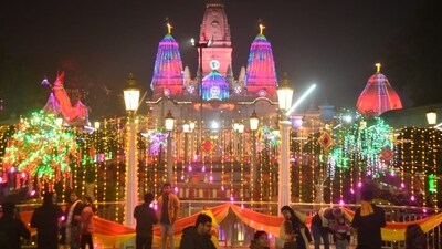 The Gorakhnath temple has been decorated to celebrate the Pran Pratishtha ceremony of Ram Lalla at the Ram temple in Ayodhya. (HT Photo) The Gorakhnath temple has been decorated to celebrate the Pran Pratishtha ceremony of Ram Lalla at the Ram temple in Ayodhya. (HT Photo)