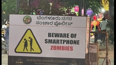 Picture of the signboard that went viral on social media. (X/@prakritea17)