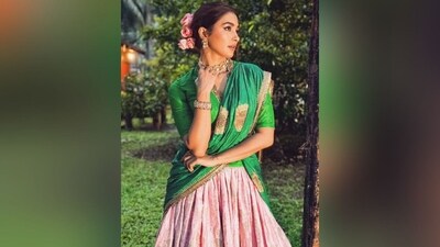 Assisted by celebrity fashion stylist Tanya Gharvi, Pooja accessorised her look with Indian jewellery, including a gold diamond choker necklace, statement earrings and kundan bangles adorning her wrist. (Instagram/@hegdepooja) Assisted by celebrity fashion stylist Tanya Gharvi, Pooja accessorised her look with Indian jewellery, including a gold diamond choker necklace, statement earrings and kundan bangles adorning her wrist. (Instagram/@hegdepooja)