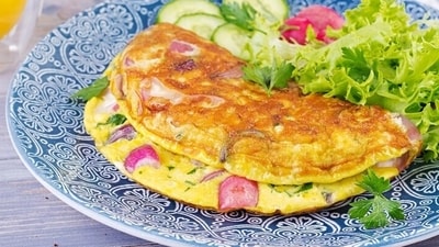 Omelettes: Eggs are a storehouse of protein and omelettes are one of the favourite breakfast options that people go for to start their day on an energetic note. A boost of vitamin D from eggs can help maintain a healthy gut mucosa. (Freepik) Omelettes: Eggs are a storehouse of protein and omelettes are one of the favourite breakfast options that people go for to start their day on an energetic note. A boost of vitamin D from eggs can help maintain a healthy gut mucosa. (Freepik)