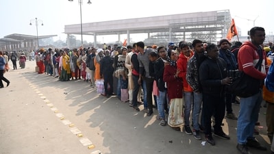 A large number of devotees, both locals and visitors, gathered near the main gateway along the Ram Path leading to the temple complex late on Monday night, seeking an early entry to the premises the following morning. (HT Photo/Deepak Gupta) A large number of devotees, both locals and visitors, gathered near the main gateway along the Ram Path leading to the temple complex late on Monday night, seeking an early entry to the premises the following morning. (HT Photo/Deepak Gupta)