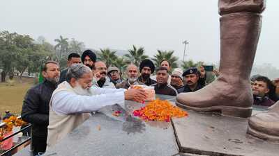Haryana home minister Anil Vij on Tuesday said that there is no comparison to the contribution made by Netaji Subhas Chandra Bose during the Independence movement. (HT Photo)