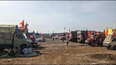 Large number of pro-quota Maratha workers arrived in Pune on Tuesday evening as part of march to Mumbai led by Manoj Jarange-Patil. (SHANKAR NARAYAN/HT) Large number of pro-quota Maratha workers arrived in Pune on Tuesday evening as part of march to Mumbai led by Manoj Jarange-Patil. (SHANKAR NARAYAN/HT)