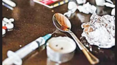 The Karnal unit of the Haryana State Narcotics Control Bureau on Tuesday arrested two men for allegedly possessing 1,17,120 intoxicating capsules and 2,17,800 tablets. (Representational image)