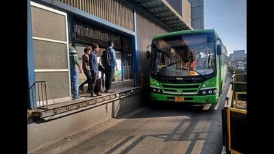 With the addition of the new buses, the dependency on the contractors will likely rise too. (HT PHOTO) With the addition of the new buses, the dependency on the contractors will likely rise too. (HT PHOTO)