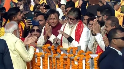<p>Prime Minister Narendra Modi have a conversation with Amitabh Bachchan post the Pran Pratishtha ceremony of the Ram Janmabhoomi Temple, in Ayodhya. Amitabh was accompanied by Abhishek Bachchan. </p> (ANI) <p>Prime Minister Narendra Modi have a conversation with Amitabh Bachchan post the Pran Pratishtha ceremony of the Ram Janmabhoomi Temple, in Ayodhya. Amitabh was accompanied by Abhishek Bachchan. </p> (ANI)