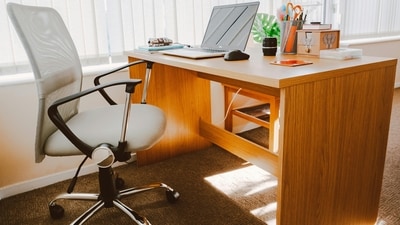 Best office chairs under ₹5000: Enjoy the perfect fusion of affordability and ergonomic excellence, creating a workspace that prioritizes comfort and enhances your professional environment. (Pexels) Best office chairs under ₹5000: Enjoy the perfect fusion of affordability and ergonomic excellence, creating a workspace that prioritizes comfort and enhances your professional environment. (Pexels)