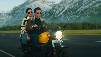 Deepika Padukone and Hrithik Roshan's Fighter will release on January 25, a day before Republic Day. Deepika Padukone and Hrithik Roshan's Fighter will release on January 25, a day before Republic Day.