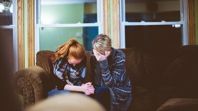 Intrusive images of the deceased or of the situation that has caused us grief can make us feel disturbed and suffocated. (Unsplash) Intrusive images of the deceased or of the situation that has caused us grief can make us feel disturbed and suffocated. (Unsplash)