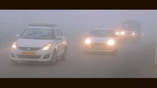The ongoing cold wave sweeping Haryana and Punjab showed no signs of abating, with minimum temperatures hovering below normal at many places on Tuesday. (HT File Photo)