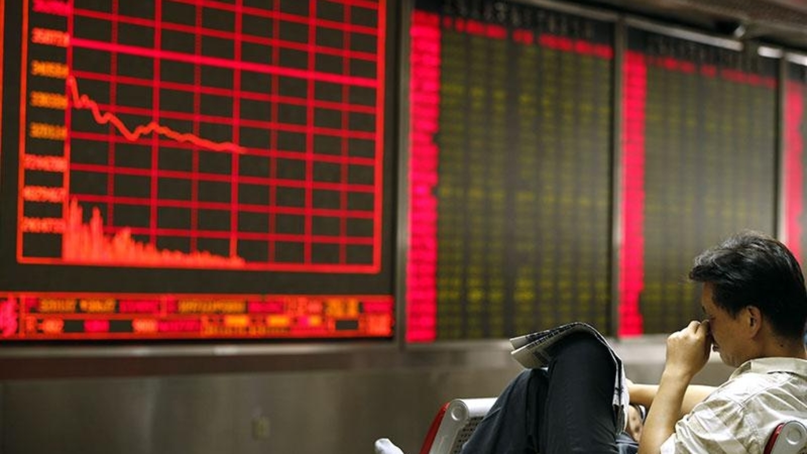 Sensex 317 points in red at 70,054, Nifty at 21,188 - Vimarsana News