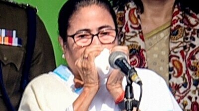 Mamata Banerjee on Wednesday delivered a huge blow to the INDIA bloc announcing that Trinamool will fight the 2024 election alone. Mamata Banerjee on Wednesday delivered a huge blow to the INDIA bloc announcing that Trinamool will fight the 2024 election alone.