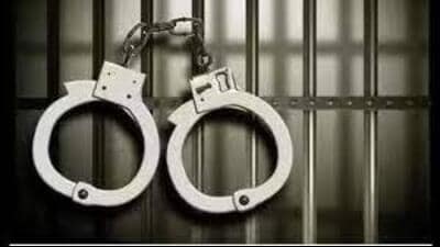 Five held for duping locals in Ludhiana. (HT) Five held for duping locals in Ludhiana. (HT)