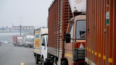 Heavy goods vehicles will not be allowed on the Yamuna Expressway and Noida-Greater Noida Expressway from 7am on January 25 till the conclusion of the Republic Day Parade in Delhi on January 26. (Sunil Ghosh/HT Photo) Heavy goods vehicles will not be allowed on the Yamuna Expressway and Noida-Greater Noida Expressway from 7am on January 25 till the conclusion of the Republic Day Parade in Delhi on January 26. (Sunil Ghosh/HT Photo)