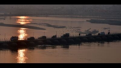 Pilgrims arriving for the Paush Purnima Snan at Magh Mela in Prayagraj (Anil Kumar Maurya/HT)