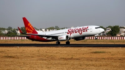 A SpiceJet passenger Boeing 737-800 aircraft (Representational photo) (Reuters)