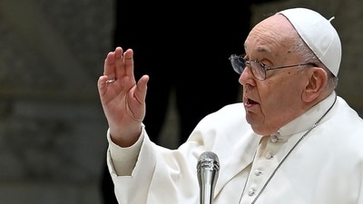 Pope Francis delivers his blessing during his weekly general audience at Paul VI hall in the Vatican. (AFP) Pope Francis delivers his blessing during his weekly general audience at Paul VI hall in the Vatican. (AFP)
