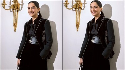 Assisted by makeup artist Tanvi Chemburkar, Sonam was decked out in nude eyeshadow, winged eyeliner, mascara-curled lashes, darkened brows, blushed cheeks, glowing highlighter and a shade of nude lipstick. (Instagram/@sonamkapoor) Assisted by makeup artist Tanvi Chemburkar, Sonam was decked out in nude eyeshadow, winged eyeliner, mascara-curled lashes, darkened brows, blushed cheeks, glowing highlighter and a shade of nude lipstick. (Instagram/@sonamkapoor)