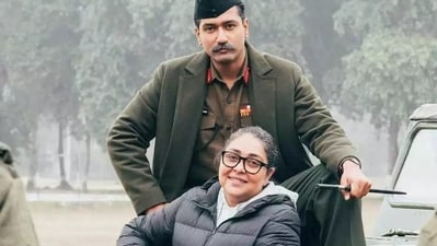 Meghna Gulzar and Vicky Kaushal during the shoot of Sam Bahadur. Meghna Gulzar and Vicky Kaushal during the shoot of Sam Bahadur.