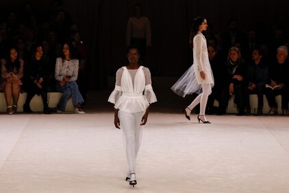 Models present a creation for Chanel during the Women's Haute-Couture Spring/Summer 2024 Fashion Week in Paris on January 23, 2024. (Photo by Geoffroy VAN DER HASSELT / AFP)) Models present a creation for Chanel during the Women's Haute-Couture Spring/Summer 2024 Fashion Week in Paris on January 23, 2024. (Photo by Geoffroy VAN DER HASSELT / AFP))