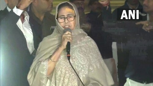 Mamata Banerjee wearing a band-aid on her forehead after the accident. Mamata Banerjee wearing a band-aid on her forehead after the accident.
