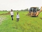 A group of farmers has been strongly opposing the decision of the government to acquire 1,777 acres of land in Devanahalli for development. (Representational Image/HT Archive) A group of farmers has been strongly opposing the decision of the government to acquire 1,777 acres of land in Devanahalli for development. (Representational Image/HT Archive)