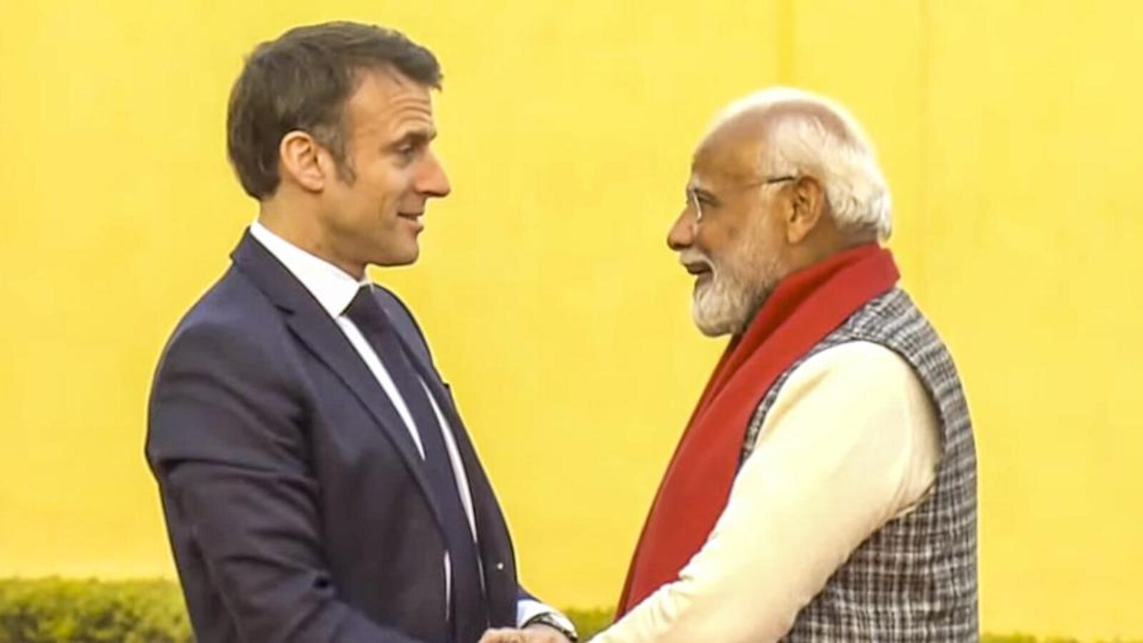Roadshow, cultural spectacle, boost to ties: Modi, Macron bonhomie in Jaipur - Vimarsana News