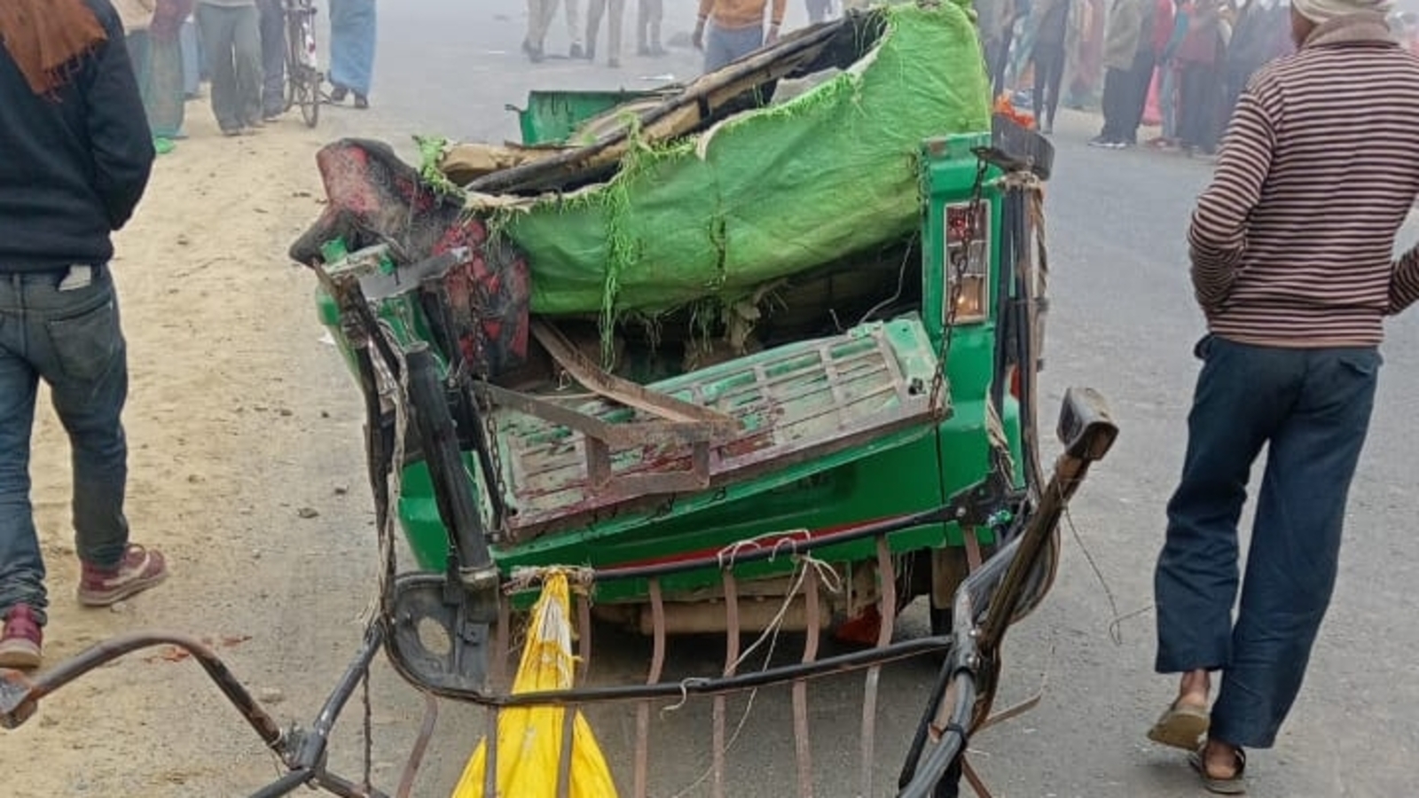 12 killed in tempo-dumper collision in UP's Shahjahanpur - Vimarsana News