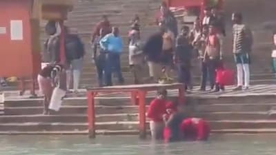 Delhi boy with cancer dies after parents dip him in Ganga river for ‘cure’ (Twitter) Delhi boy with cancer dies after parents dip him in Ganga river for ‘cure’ (Twitter)