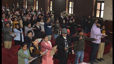 National Voters' Day event was organised at Government girls College in Ludhiana. (HT) National Voters' Day event was organised at Government girls College in Ludhiana. (HT)