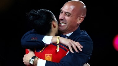 Spain's Jennifer Hermoso celebrates with Luis Rubiales after the match (REUTERS)