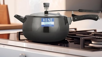 Induction cookers have emerged as indispensable tools in modern kitchens Induction cookers have emerged as indispensable tools in modern kitchens