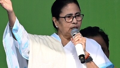 Mamata Banerjee announced on Wednesday that Trinamool will contest alone in the Lok Sabha elections 2024. Mamata Banerjee announced on Wednesday that Trinamool will contest alone in the Lok Sabha elections 2024.