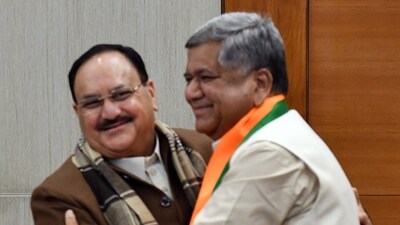 Former Karnataka CM Jagadish Shettar rejoins the Bharatiya Janta Party, in New Delhi on Thursday. (ANI Photo) (Gagan Pawar )