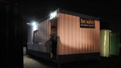 Gurgaon, India- January 10: The Municipal Corporation of Gurugram (MCG) will be feeding breakfast and dinner all 10 night shelters starting from Thursday, in Gurgaon, India, on Wednesday, 10 January 2018. (Photo by Parveen Kumar/Hindustan Times) Gurgaon, India- January 10: The Municipal Corporation of Gurugram (MCG) will be feeding breakfast and dinner all 10 night shelters starting from Thursday, in Gurgaon, India, on Wednesday, 10 January 2018. (Photo by Parveen Kumar/Hindustan Times)