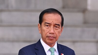 Indonesia's President Joko Widodo stands as he waits for Tanzania's President Samia Suluhu Hassan during a visit at the Bogor palace in Bogor, West Java on January 25, 2024. (Photo by Adek BERRY / AFP) (AFP) Indonesia's President Joko Widodo stands as he waits for Tanzania's President Samia Suluhu Hassan during a visit at the Bogor palace in Bogor, West Java on January 25, 2024. (Photo by Adek BERRY / AFP) (AFP)