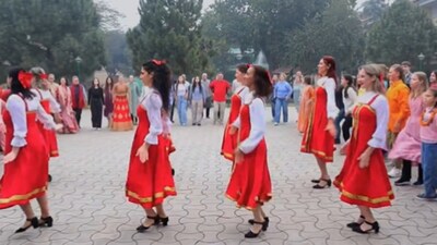Republic Day 2024: The image, taken from a video by the Russian Embassy, shows dancers grooving to Main Nikla Gaddi Leke. (X/@RusEmbIndia) Republic Day 2024: The image, taken from a video by the Russian Embassy, shows dancers grooving to Main Nikla Gaddi Leke. (X/@RusEmbIndia)