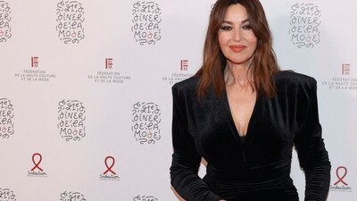 Monica opted for a velvet dress for the event that was held at the Palais de Tokyo, on the sidelines of Paris Fashion Week (Geoffroy VAN DER HASSELT / AFP) Monica opted for a velvet dress for the event that was held at the Palais de Tokyo, on the sidelines of Paris Fashion Week (Geoffroy VAN DER HASSELT / AFP)
